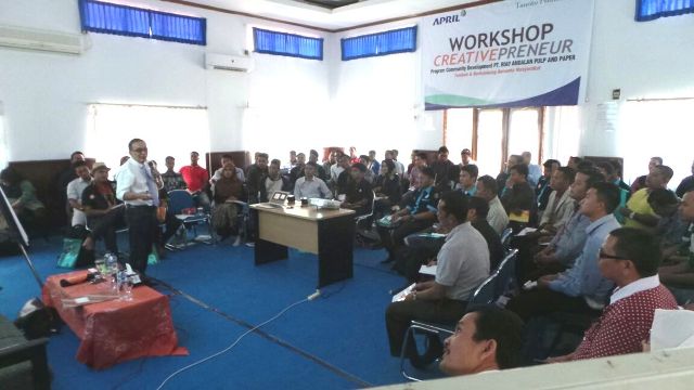 Puluhan Organisasi Mahasiswa dan Pemuda Ikuti Workshop Creativepreneur